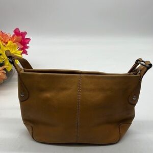 Fossil Carmel Color Small Leather Shoulder Bag. FP2165